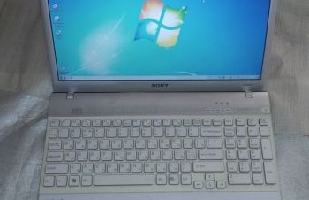 Ноутбук Sony Vaio vpc-EB2E1R, Киев