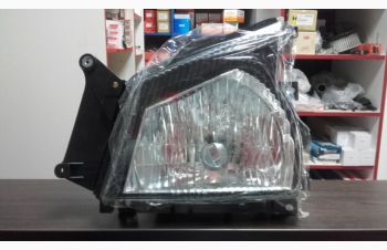 Передняя фара на грузовик ISUZU NQR 71, NQR 75, Киев