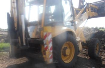 Продаем экскаватор-погрузчик KOMATSU WB 93R-2, 0, 38 м3, 2004 г.в, Павлоград