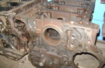 Блок двигателя ISUZU 4HG1/4HG1-T к автобусу Богдан, грузовику Исузу, Киев