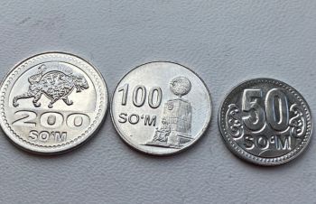 Узбекистан набор 3 монеты 50, 100, 200 сом 2018 год ОТЛИЧНЫЕ, Ковель