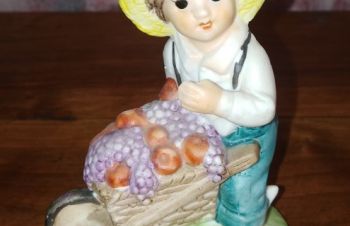 Статуэтка Мальчик с тачкой фруктов, керамика, Англия, Харьков