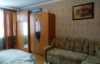 4 ком квартиру на Старонаводницкой в хорошем состоянии продам, Киев