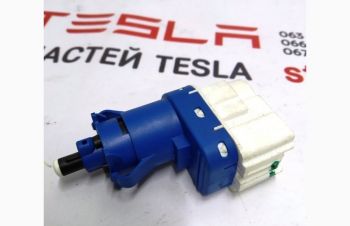 Выключатель стоп сигнала (лягушка) Tesla model X S REST 1005124-00-A 100512, Киев