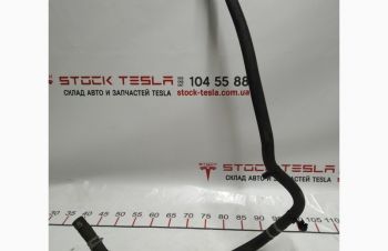 Шланг системы охлаждения мотора заднего Tesla model X 1046225-00-H 1046225, Киев