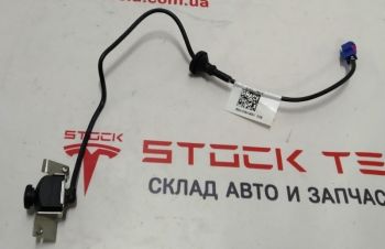 Камера заднего вида (с царапиной) Tesla model X S REST 1061269-00-D 1061269, Киев