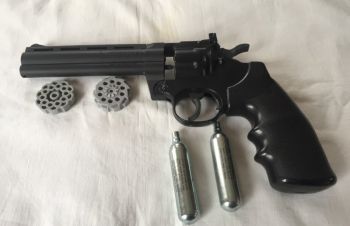 Газобаллонный револьвер Crossman SR357/6, Киев