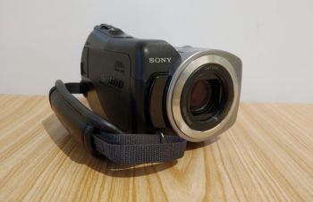 Продам легкую и компактную цифровую видеокамеру Sony DCR-SR65, Киев