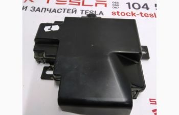 Крышка блока предохранителей DUAL MOTOR Tesla model S 1013274-02-C 1013274, Киев