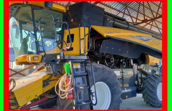 Комбайн New Holland CХ 8080, год 2015, наработка 1700, Сумы