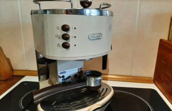 Кофеварка эспрессо DELONGHI ECOV310 на Запчасти целиком в сборе, Киев