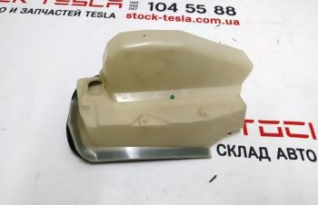 Крышка замка двери задней правой Tesla model 3 1068969-00-M 1068969-00-Z Re, Киев