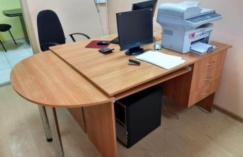 Офисные столы в хорошем состоянии, Киев
