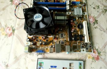 Комплект 4-ядра Intel Q8300 4x2.5Ghz + материнка + cooler, Запорожье