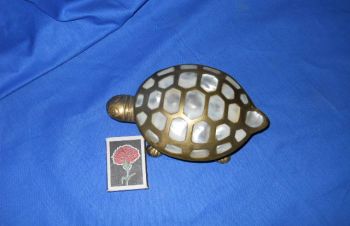 Черепаха -шкатулка из латуни и перламутра, Болград