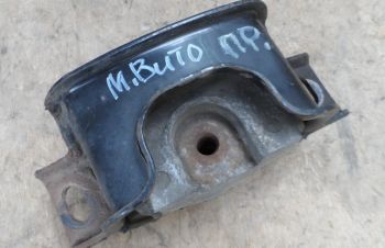 Опора, подушка двигателя 6382411713 Мерседес Вито Mercedes-Benz Vito, Винница