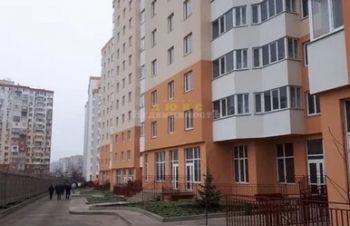 Продам простору двокімнатну квартиру, ЖМ Райдужний, Одесса