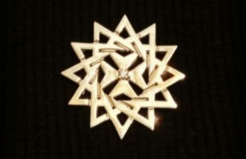 Значок- брошь серебряная &mdash; звезда Эрцгаммы.Повышает имидж.Приносит удачу.Д-р-2, 5см, Киев