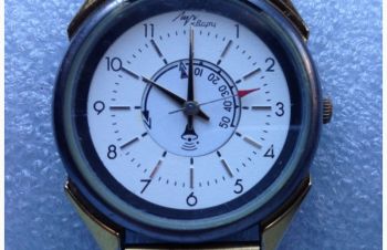Часы наручные кварцевые Луч-кварц с будильником и браслетом годинник, Киев