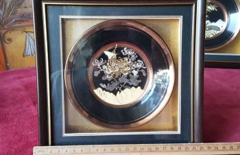 Картина сувенир, металлографика на керамике под стеклом, букет с бабочкой, 001, Кривой Рог