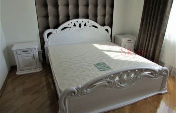 Двоспальне ліжко Віка з різьбленням із масиву дуба біле, слонова кістка, Киев